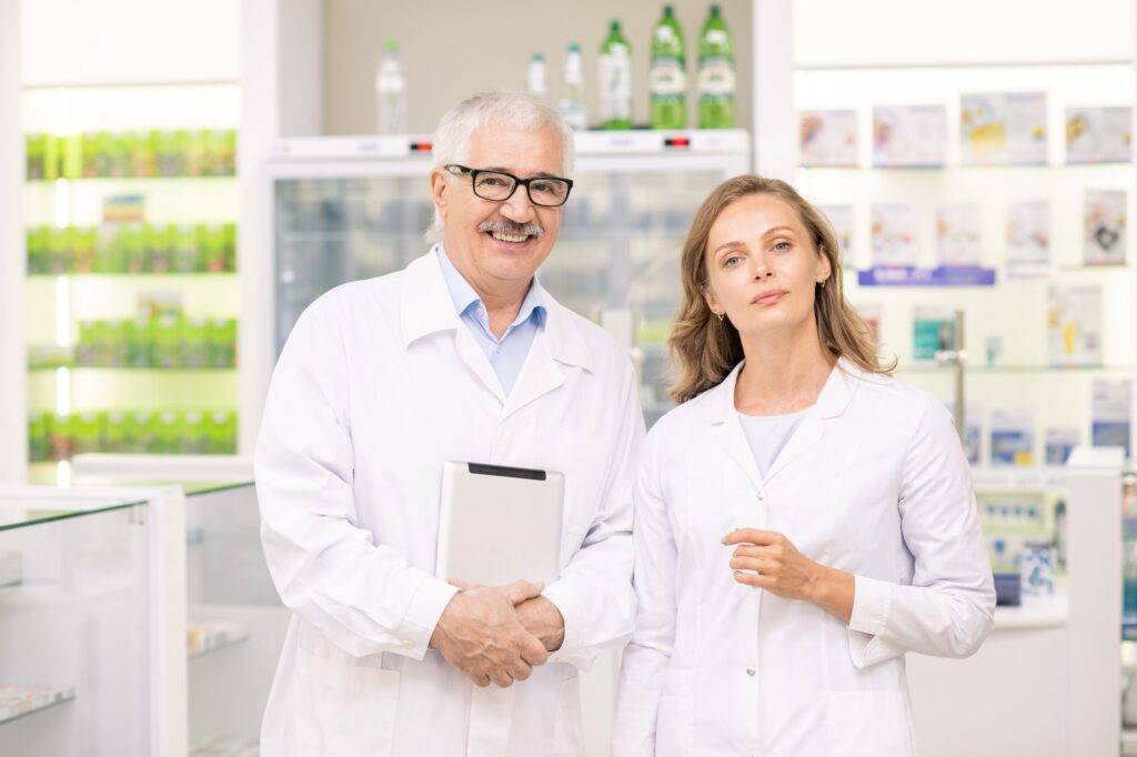 Our compounding pharmacy is providing a helpful professional from Queen Peoples Pharmacy in Calgary, guaranteeing to customise prescription services with an experience"